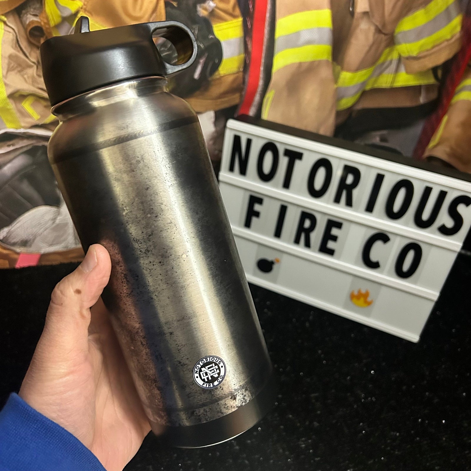 APW 32oz Stainless Steel Water Bottle